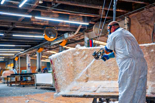spray-up-fabricação-barcos-materiais-compósitos